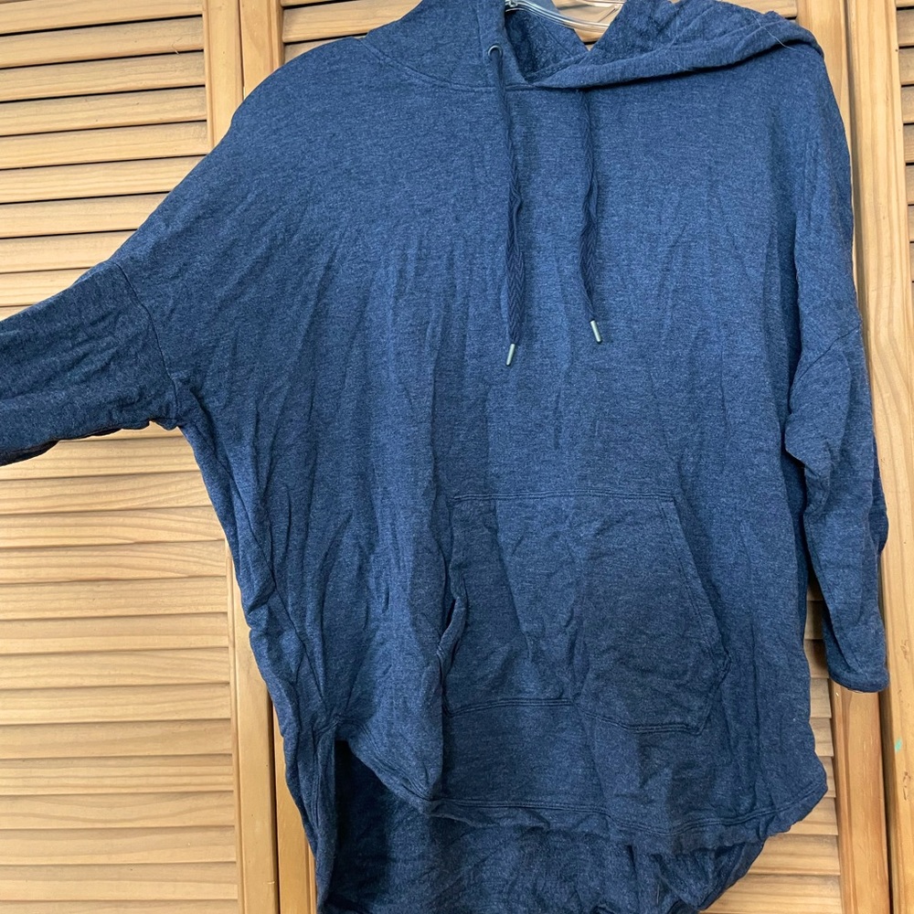 Lou & Grey ¾ sleeve hoodie